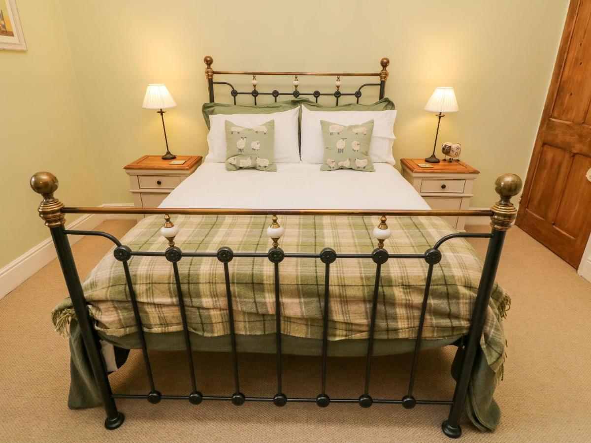 Nutkin Cottage Windermere Bagian luar foto